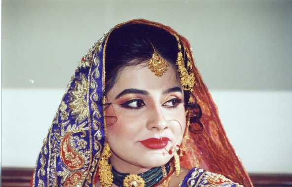 anila wedding.jpg (23875 bytes)
